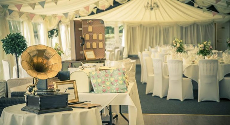 Why You Should Go For Wedding Décor Rentals